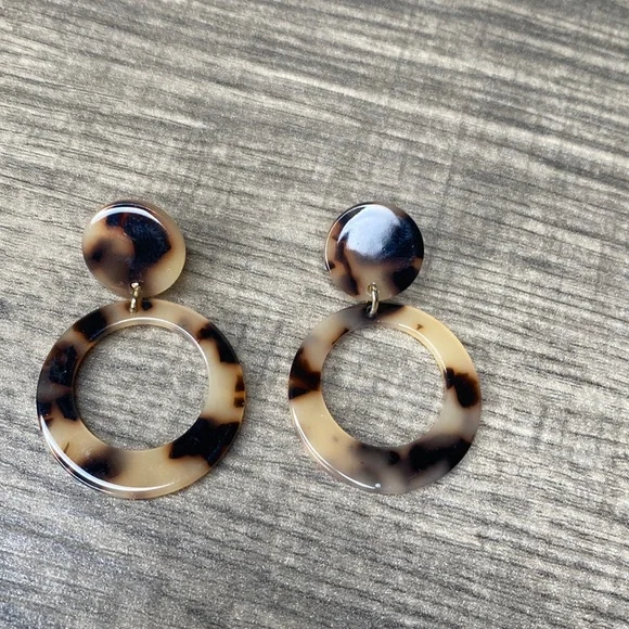 Animal print earring - Picture 2 of 6